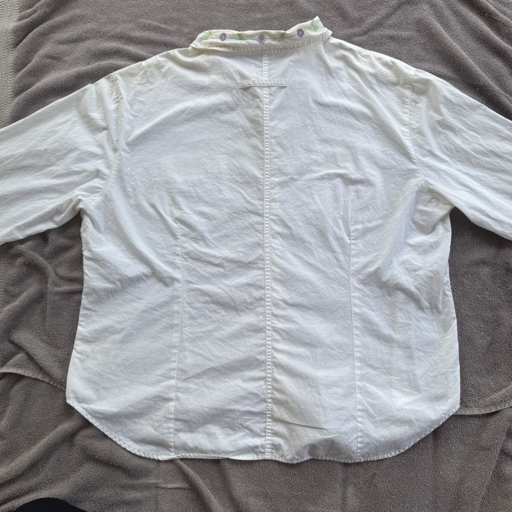 Vintage Disney Store Lady Embroidered Button Shirt Womens 2X Cotton White - Picture 12 of 13
